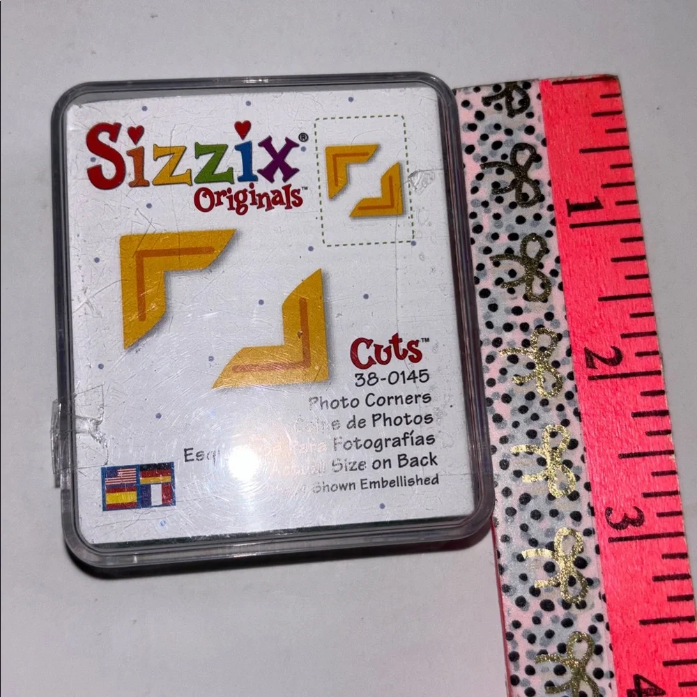 Sizzix Photo Corner Die Set - Originals Cuts 38-0145